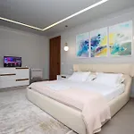 Luxurious 5 Bedroom Villa Palasë