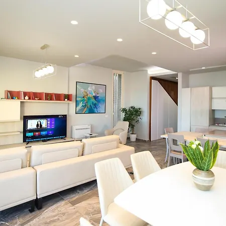 Willa Luxurious 5 Bedroom