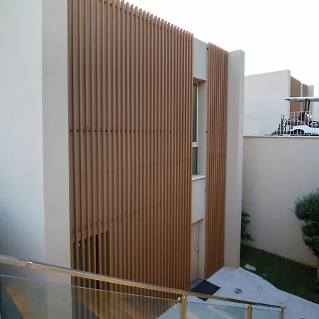 Luxurious 5 Bedroom 别墅