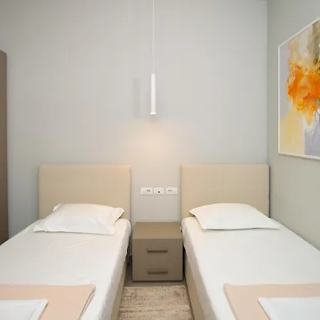 Vila Luxurious 5 Bedroom *