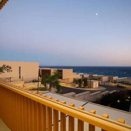 Luxurious 5 Bedroom 别墅