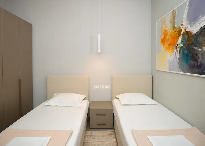 Villa Luxurious 5 Bedroom *